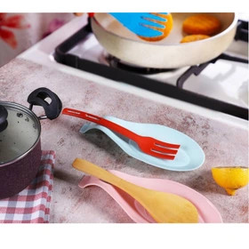 زیر قاشقی کنار گازی تک پلاستیک